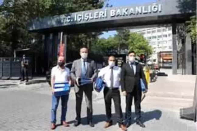 Yenilik Partisi kuruluş dilekçelerini İçişleri Bakanlığı'na sundu
