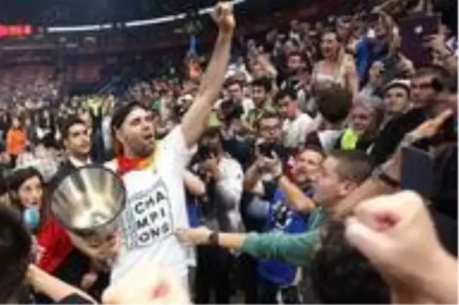 Son dakika! Real Madrid, 40 yaşındaki Felipe Reyes'in sözleşmesini uzattı