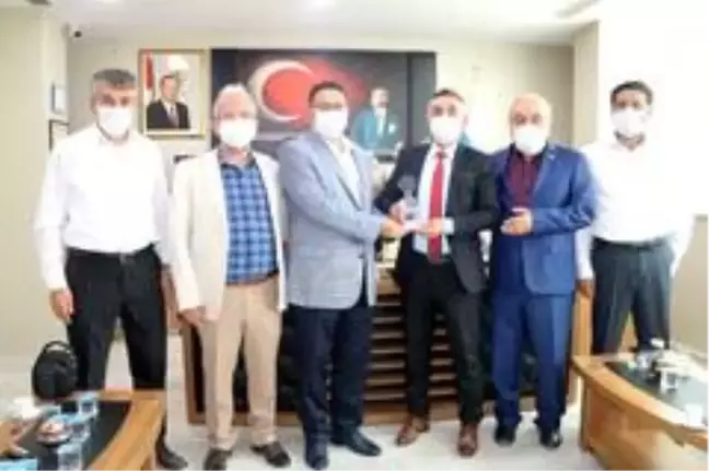 ESMMMO Başkanı Akal'dan Erzurum İŞKUR'a teşekkür plaketi