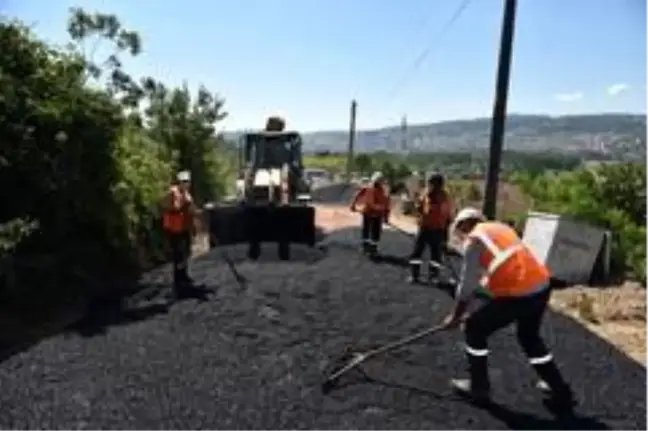 İzmit Belediyesinden Karadenizliler Mahallesi'ne yeni asfalt yol