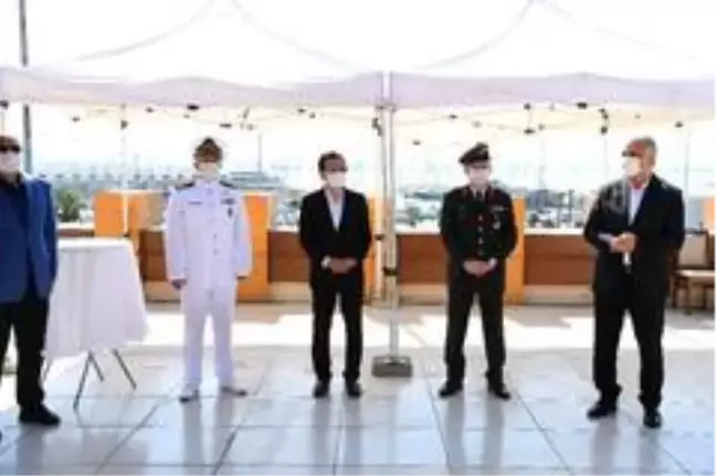 Son dakika! Tuzla'da sosyal mesafeli bayramlaşma töreni