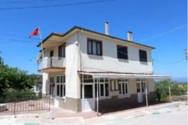 Saruhanlı Belediyesi Çamlıyurt Muhtarlık binasını yeniledi