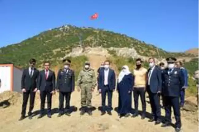 Şemdinli'de şehit düşen güvenlik güçleri anısına anıt yapıldı