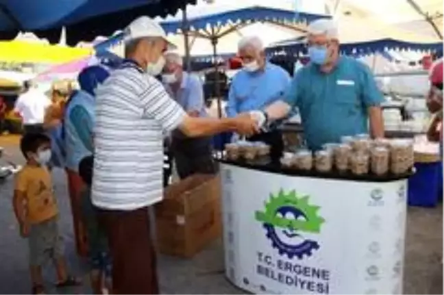 Başkan Yüksel'den vatandaşlara aşure ikramı