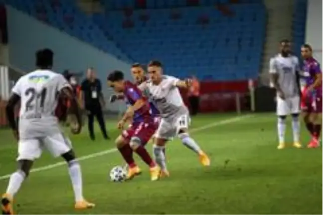 Süper Lig: Trabzonspor: 0 Beşiktaş: 1 (İlk yarı)
