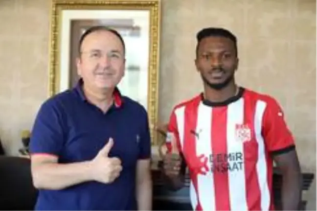 Olarenwaju Kayode resmen Sivasspor'da