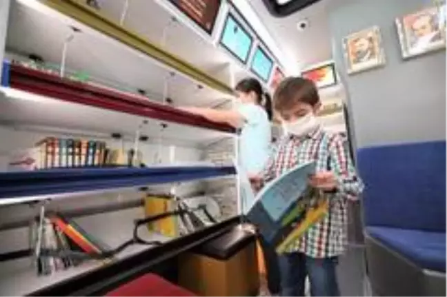 Gezici Kütüphane Başiskele'de kitapseverlerle buluştu