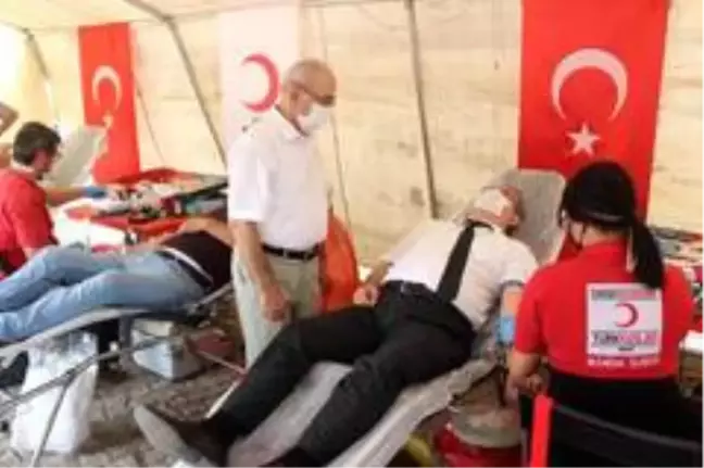 Salihli'den Kızılay'a kan desteği