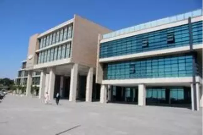 Başkanlık koltuğuna oturan fazla yaşamıyor