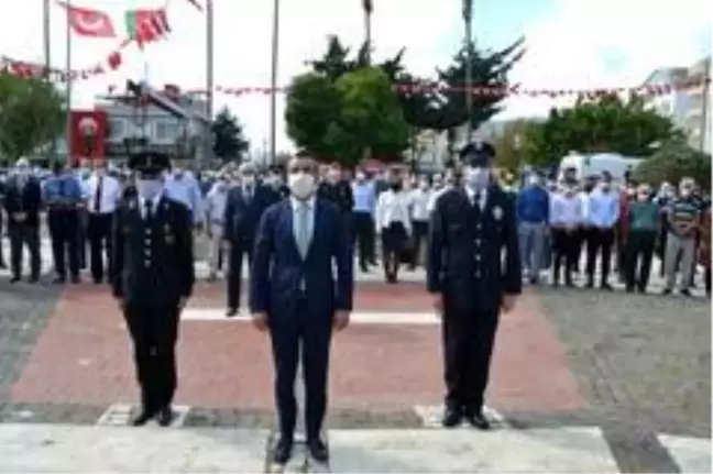 Bozyazı'da Cumhuriyet Bayramı kutlamaları çelenk sunumuyla başladı