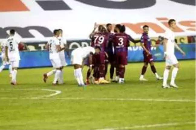 Süper Lig: Trabzonspor: 3 - Kasımpaşa: 2 (İlk yarı)