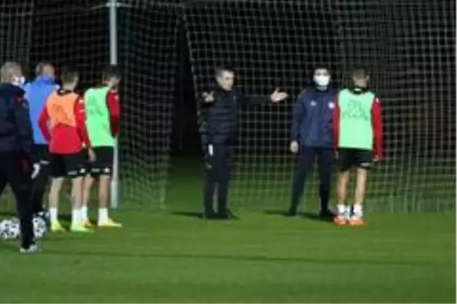 Ersun Yanal, Antalyaspor ile ilk antrenmanına çıktı