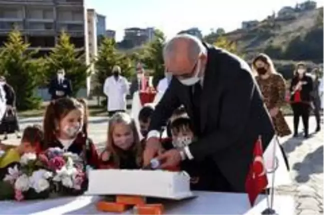 Son dakika haber... OMÜ Vakıf Koleji'nde Öğretmenler Günü