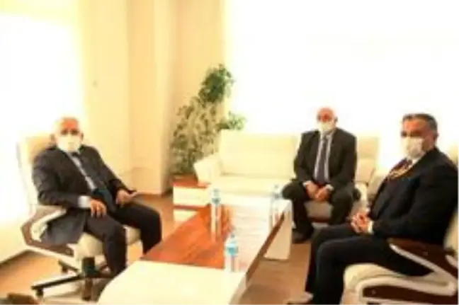 Başkan Büyükkılıç'tan Develi Belediyesi'ne ziyaret
