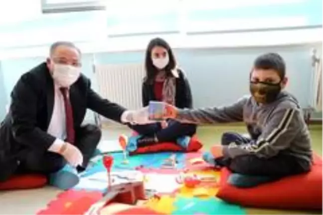 Mustafa Gürbüz, özel bireylerle bir araya geldi