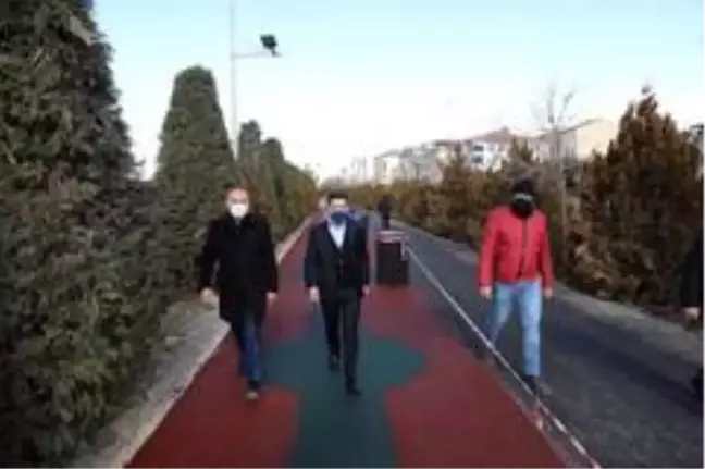 Başkan Arı, bisiklet ve yürüyüş yolunda incelemelerde bulundu