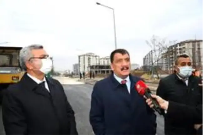 Gürkan, Şehit Sami Kıbrız Caddesinde yapılan çalışmaları inceledi