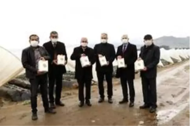 Aydın Büyükşehir Belediyesi'nden çiftçiye sıvı gübre desteği
