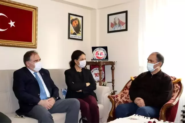 Karabük'te şehit öğretmen Aybüke ve Astsubay Kıdemli Çavuş Akpınar'ın ailelerine ziyaret