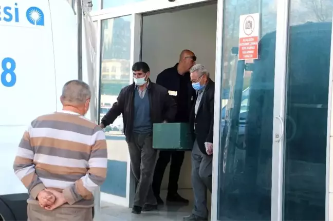 Burdur'da parkta öldürülen 17 yaşındaki Gizem'in cenazesi alındı