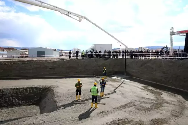 Turhal'da 296 konut, işyeri ve caminin temeli törenle atıldı