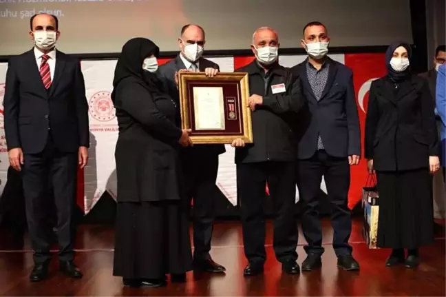 Son Dakika | Konya'da gazilere ve şehit ailelerine Devlet Övünç Madalyası verildi