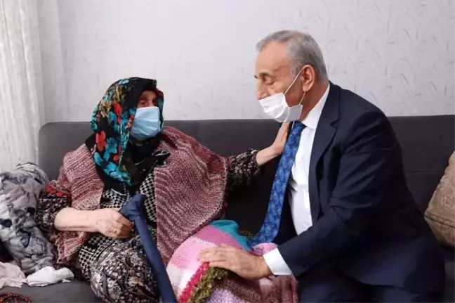 Başkan Çebi asırlık çınarları ziyaret etti
