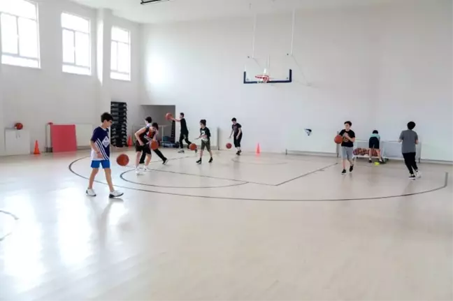 Talas'ta 7 gün basketbol kursu