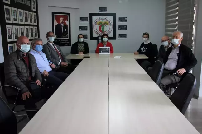 Aydın Tabip Odası Korona virüs dolayısıyla hayatını kaybeden sağlıkçıları andı