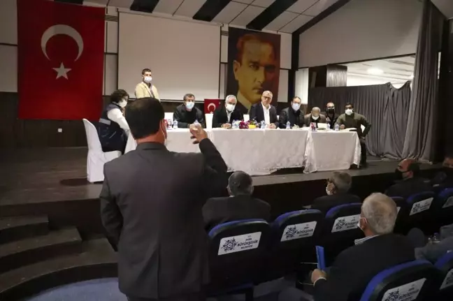 Büyükşehir Karacasulu muhtarlarla buluştu