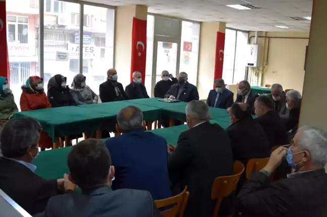 AK Parti, yeni yöneticilere başarı diledi