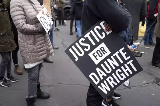 ABD'de siyahi Wright'ı vuran polis memuru istifa etti