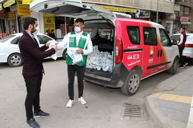 Bismil Belediyesinden iftar öncesi tatlı ikramı