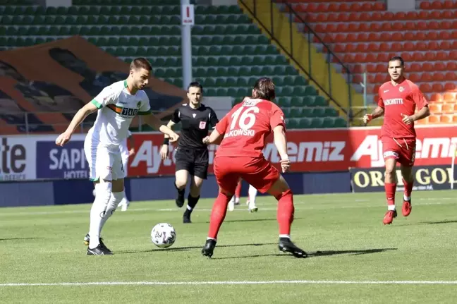 Süper Lig: Aytemiz Alanyaspor: 2 - Gaziantep FK: 2 (İlk yarı)