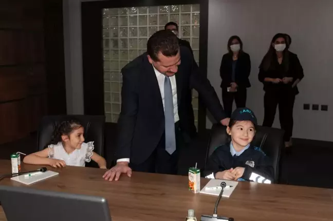 23 Nisan'da makama oturan Efsa Sezin Akın'dan başkanlık yorumu