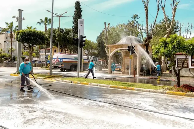 Alanya'da mahalleler dezenfekte yapılıyor