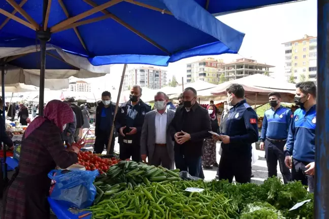 Zabıta ekiplerinden semt pazarlarında denetim