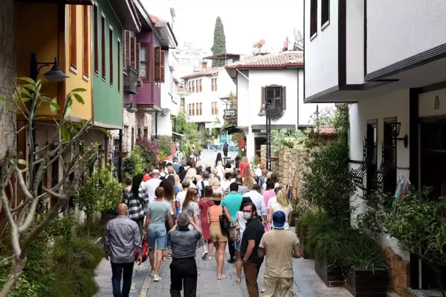 Uysal, yabancı turizmcilere seslendi: