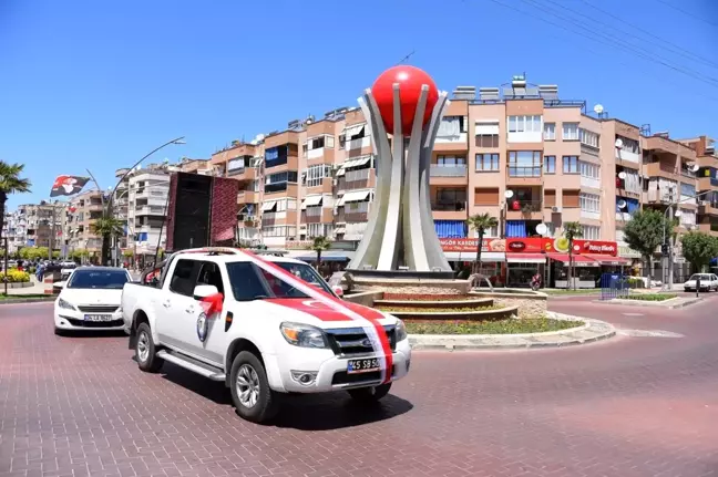 Salihli'nin cadde ve sokaklarında bayram coşkusu