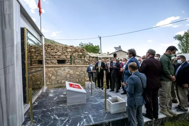 Son dakika haberleri! Gevaş'ta Ermeniler tarafından toplu katledilen köylüler için şehitlik yapıldı