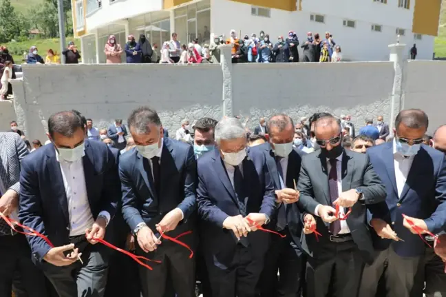 AK Partili Kiler'in annesi adına yaptırdığı cami ibadete açıldı