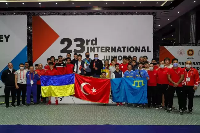 23. Uluslararası Gençler Şampiyonlar Güreş Turnuvası'nda Türkiye şampiyon oldu