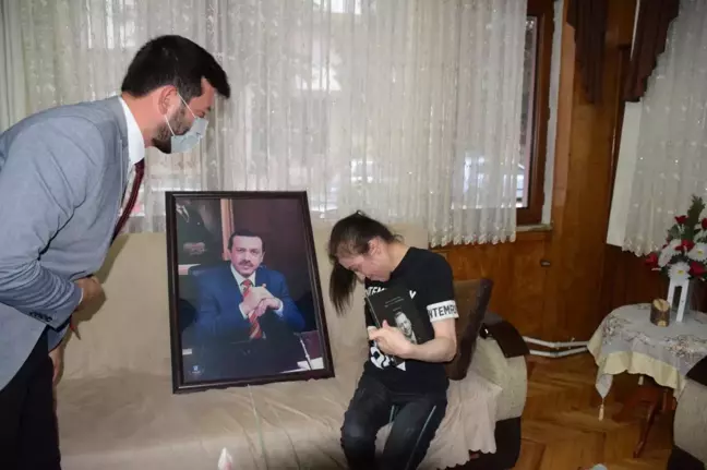 AK Parti Karabük Gençlik Kolları'ndan serebral palsi hastası Merve'ye ziyaret