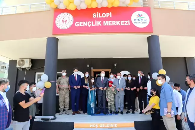 Vali Ali Hamza Pehlivan, Silopi Gençlik Merkezinde Ses Kayıt Odası ve Greenbox Stüdyosunun Açılışını Gerçekleştirdi