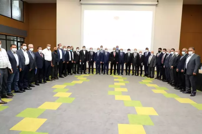 Tarım ve Orman Bakan Yardımcısı Sayın Mehmet Hadi Tunç ve Valimiz Sayın Mehmet Makas, Tarımsal Sektör Temsilcileri ile Bir Araya Geldi.