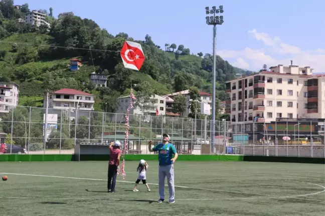 Güneysu'da uçurtma şenliği düzenlendi