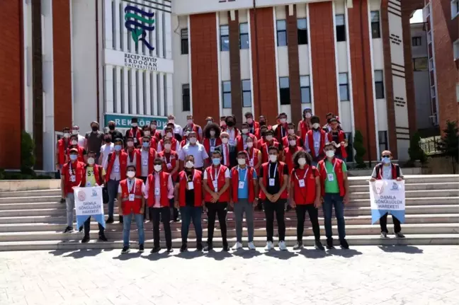 Damla Projesi Gönüllülerinden Rektörümüze Ziyaret
