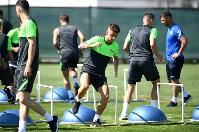 Bursaspor'da yeni sezon hazırlıkları moralli devam ediyor