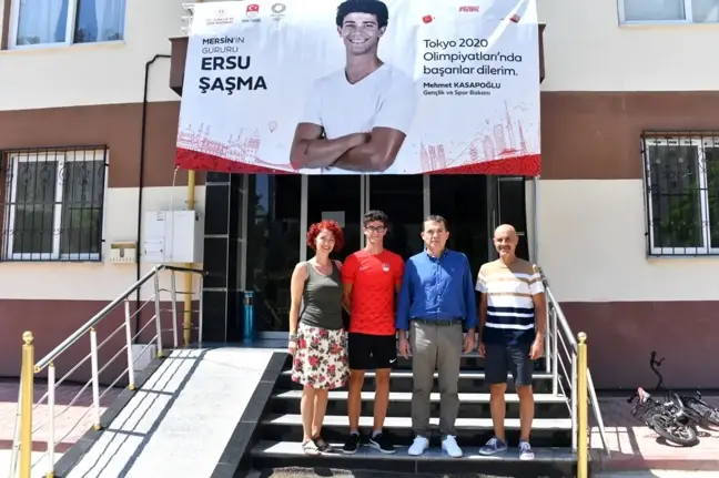 Özyiğit, olimpiyat sporcusu Ersu Şaşma'ya Tokyo'da başarılar diledi