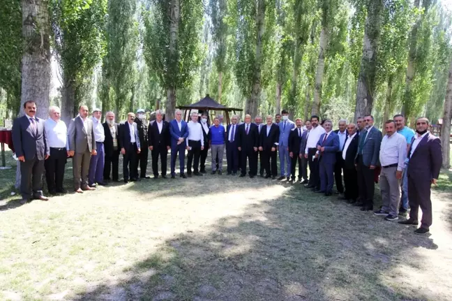 ŞEHİR PARKINDA GELENEKSEL BAYRAMLAŞMA